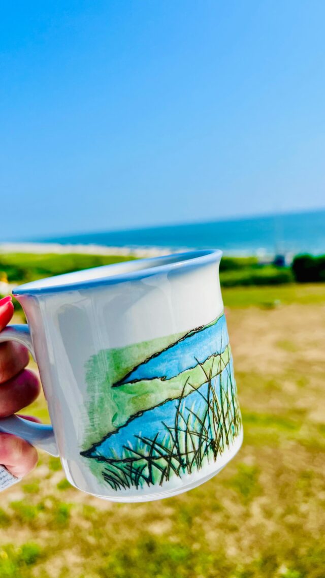 happy friday and happy 1 week until our official new england summer kickoff!! ☀️